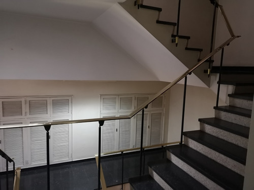 Oficina 54m2, 2 Privados, 1 Baño, Huérfanos/ahumada