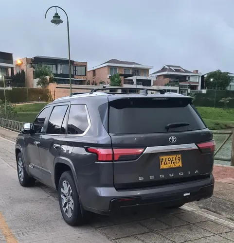 Toyota Sequoia 1794 Blindada