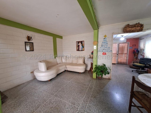 Gjg Venta Townhouse Urb Prados La Encrucijada Las Palmas 24-27564