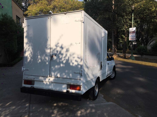 Imagen 2 de 11 de Nissan Np300 Tdi 4x2 Diesel Caja Seca