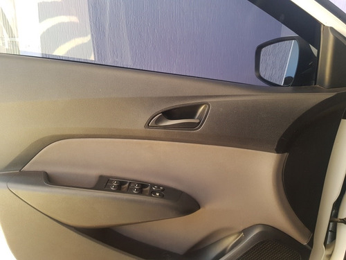 Imagem 2 de 6 de Hyundai Hb20s 2016 1.0 Comfort Plus Flex 4p