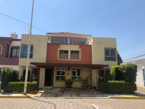 Casa En Venta Con 4 Habitaciones Cerca En Forjadores