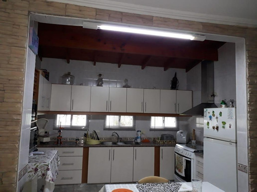 Casa 4 Amb Con Enorme Parque - Toda En Planta Baja!