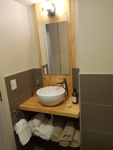 Imagen 10 de 15 de San Martin De Los Andes. Hermoso Departamento Dúplex De 3 Ambientes, 2 Dormitorios Y 2 Baños Para 4 Personas (como Máximo), Ubicado En El Centro De La Ciudad, Con Parrilla Y Laundry De Uso Común.
