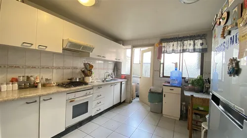 Departamento En Venta De 3 Dorm.,3 Baños, Colón, Vespucio