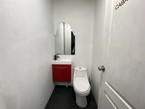 Moderna Oficina En Venta En Chicureo 