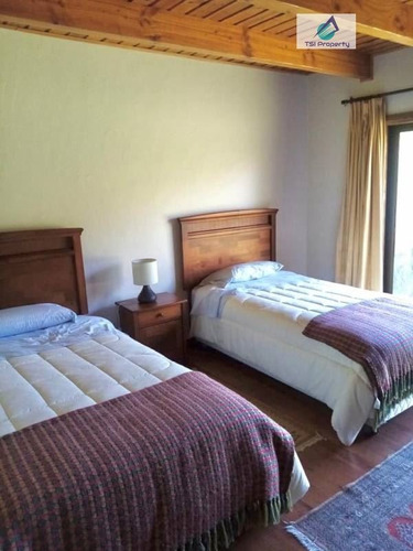 Casa En Venta De 5 Dorm. En Rancagua