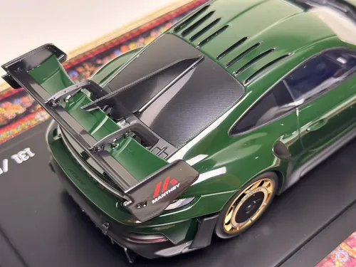 1:18 Spark Porsche 911 (992.1) Gt3 Rs Manthey Racing Verde