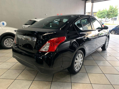 Imagem 6 de 9 de Nissan Versa 1.0 12v Flex V-drive Manual