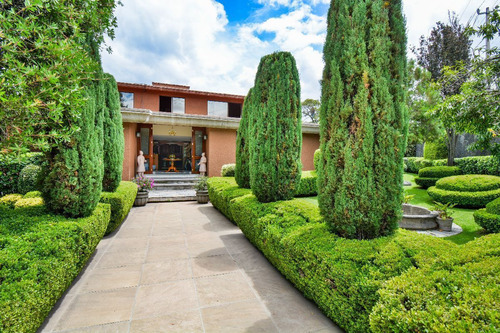 Casa En Venta En Jardines Del Pedregal