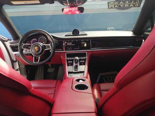 Porche Panamera 4 Europeo