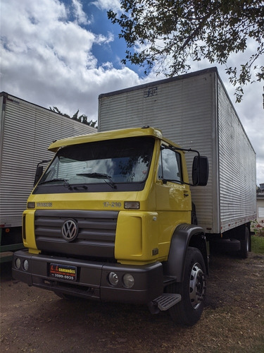 Imagem 1 de 10 de Caminhão Toco Baú Porta Lateral Vw 17210