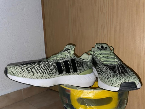 Tenis adidas Swift Run 22 Hombre, 27.5mx (Usado)