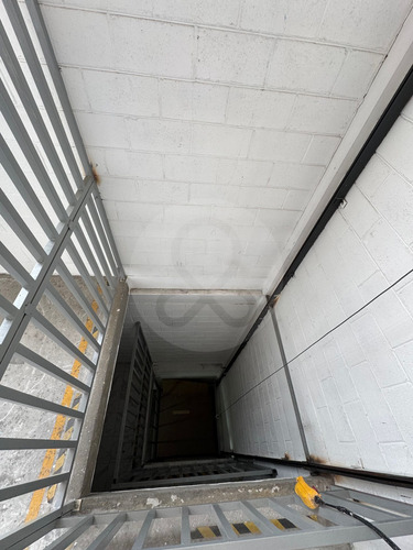 Edificio En Venta En Viveros De La Loma