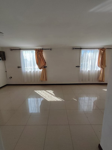 Amplia Casa En Arriendo - Paine
