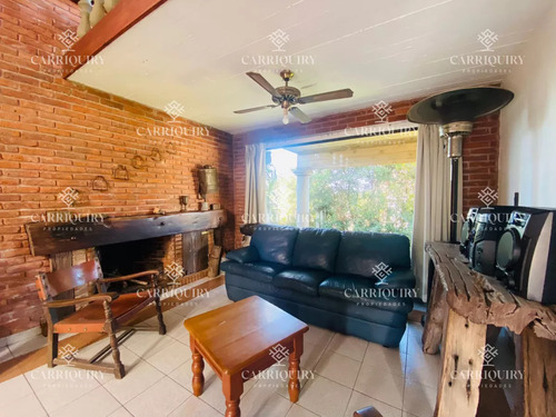 Casa En Venta En Manantiales