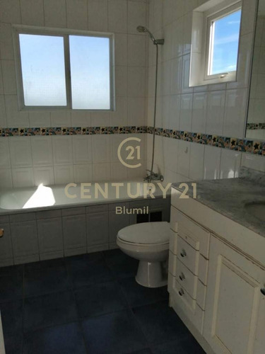 Casa En Parcelación, Puerto Varas, 4 Dormitorios, 5 Baños...