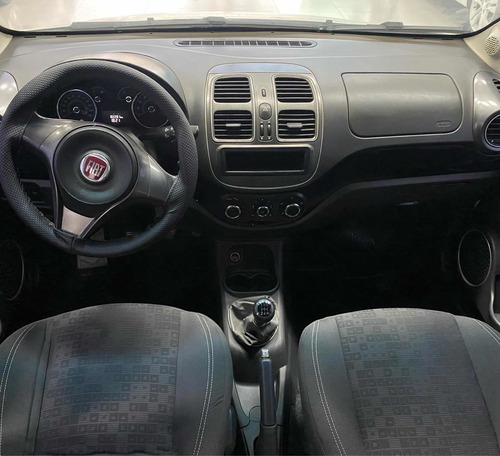 Imagem 8 de 8 de Fiat Palio 2017 1.0 Attractive Flex 5p