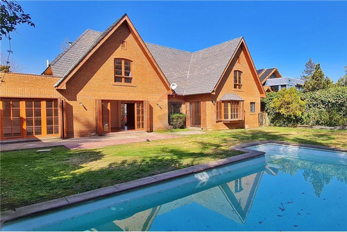 Imagen 1 de 25 de Excelente! Linda Y Luminosa Casa, Sector Trapenses
