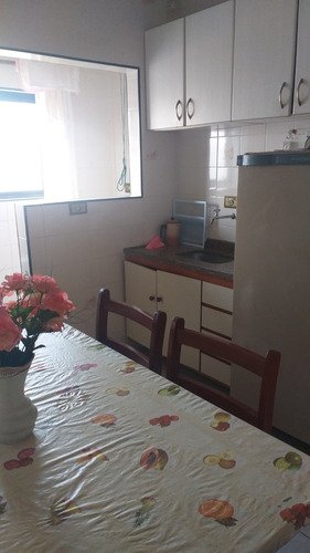 Imagem 6 de 14 de Apto Com 1 Qto Amplo, Sala Ampla E Com Vista Livre E Terraço, Próx Praia, Mercados, Etc Elevador, Boa Gar $ 190.mil