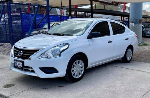 Imagen 5 de 13 de Nissan Versa 2019