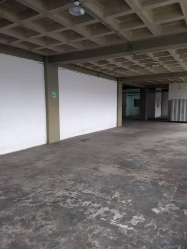 Imagen 6 de 14 de Planta Industrial En Alquiler Guaicay 875 M2