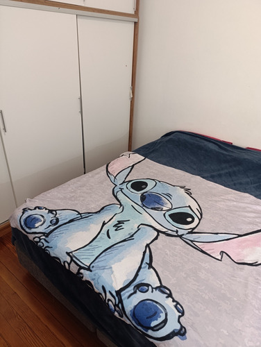 Colcha Manta Polar Soft Animada 1,50 X 1,60 Agua Stich Sentado
