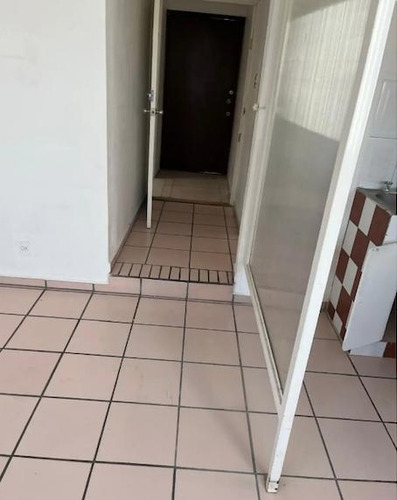 Con Potencial, Para Renta, Remodelación O Inversión, Unidad Modelo