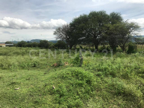 Terreno En Acatlán De Juárez.