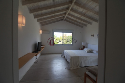 Alquiler Anual De Casa 4 Dormitorios + Servicio En Laguna Blanca, Montoya.-ref:1593