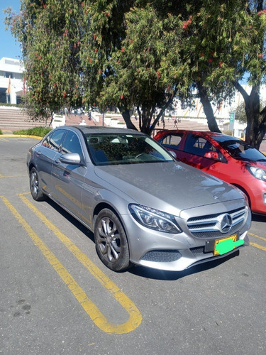 Imagen 3 de 6 de Mercedez Benz - Modelo 2016