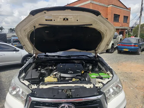 Toyota Hilux Diesel 4x4 Mt 2.4 2019