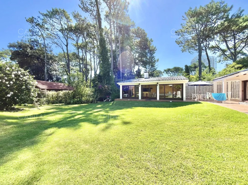 Excelente Casa En Venta En Playa Mansa