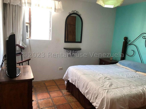 Apartamento En Venta En Macaracuay 24-8255 Le