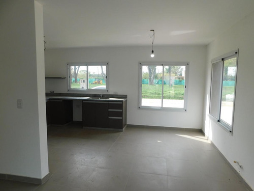 Imagen 14 de 18 de Casa En Venta - Francisco Alvarez