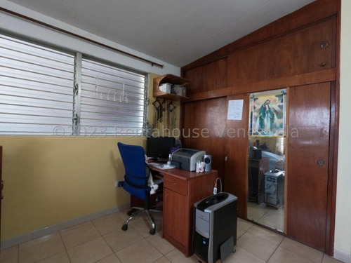 Imagen 26 de 30 de Casa En Venta Urbanización Fundalara. Barquisimeto. Tu Asesor De Confianza Kenlimar Nieto. Contactame *0424 5/2/2/3/7/9/7* Código Flex 23-20591