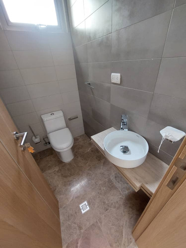 En Cumbres De Guataparo Townhouse A Estrenar Vende Saúl Osío