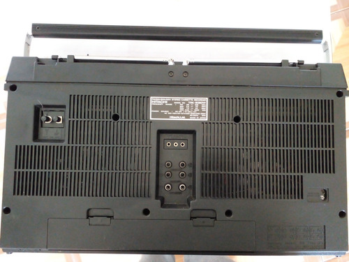 Rádio Hitachi Stereo Cassete Recorder (Usado)