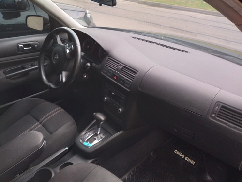Peugeot 207 1.6 Sedan Xt Premium 2009