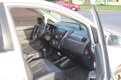 Nissan Tiida Tekna 1.8 6mt