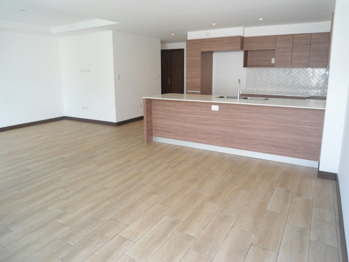 Apartamento En Venta En Zona 15, En Vista Hermosa 2