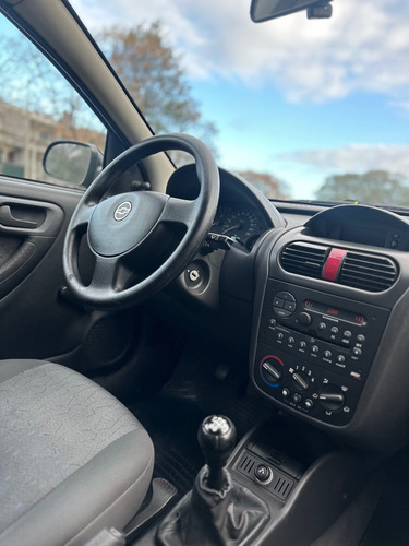 Chevrolet Corsa 1.8 Gl Aa+da
