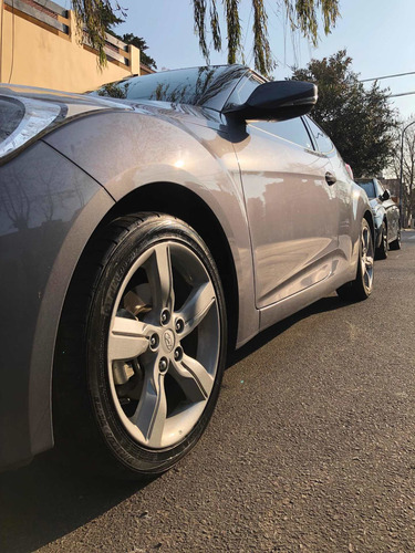 Imagen 6 de 15 de Hyundai Veloster 1.6 130cv At 2014