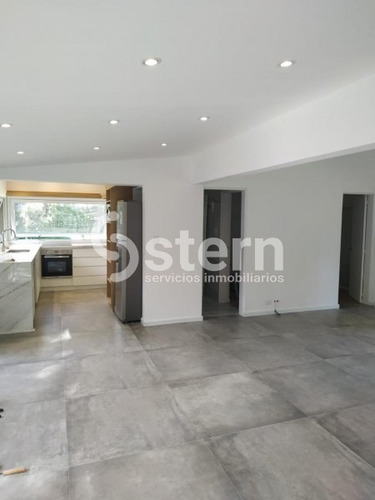 Casa En Alquiler Y Venta- Ref: 1402