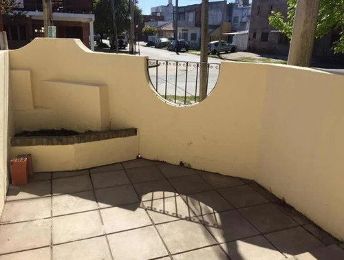 Treplex Venta 3 Dormitorios 12 Baños, Cochera, Patio, Terraza 137 Mts 2 - La Plata