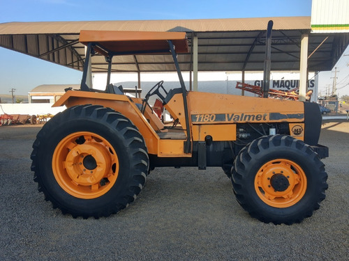 Imagem 5 de 7 de Trator Valmet 1180 4x4 .