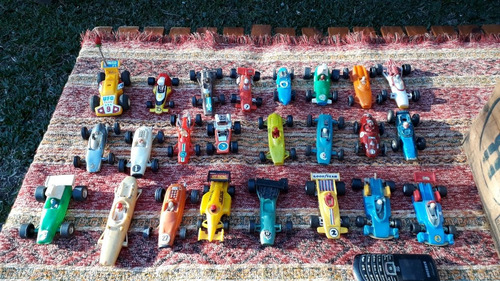 Lote De 24 Antiguos Autos Carreras Monoposto Plástico