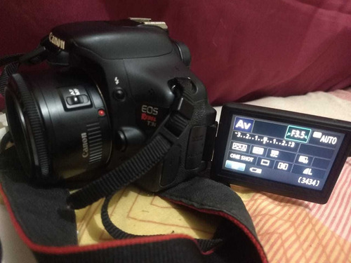 Canon T3i + Lente 50mm 1.8 + 18-135mm