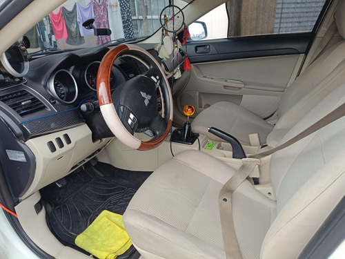 Mitsubishi Lancer 2.0 Es Mt