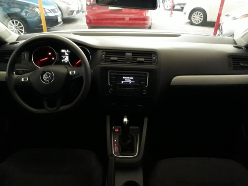 Imagen 11 de 15 de Volkswagen Jetta 2017 2.5 Comfortline Tiptronic At